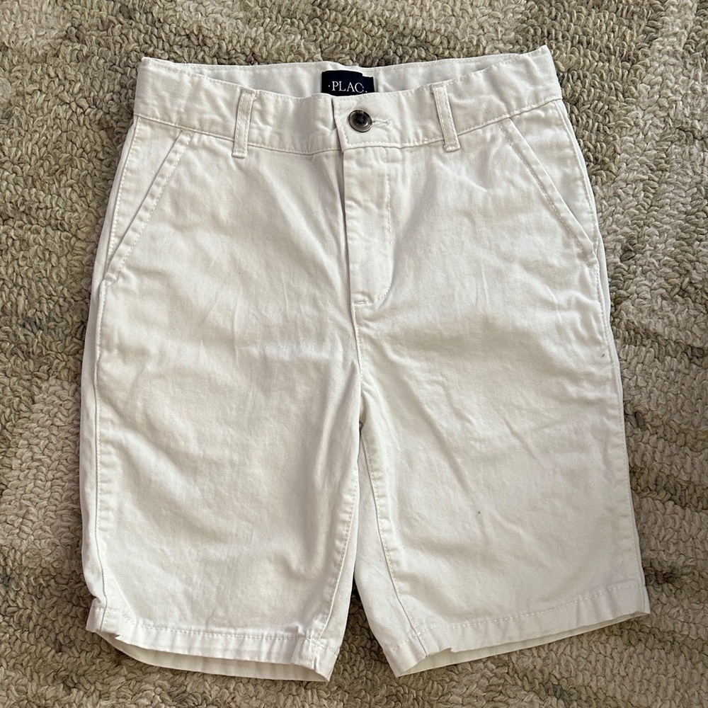 The Children's Place White Flat Front Boy’s Shorts size 8